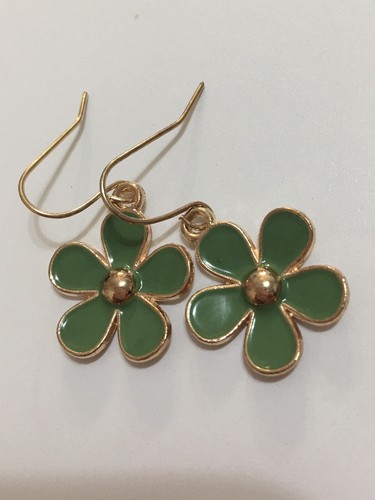 Green Flower Charm Slider Pendant Golden Necklace Earrings Set - Picture 19 of 23