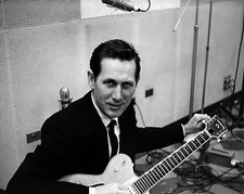Chet Atkins 10" x 8" Photograph no 1