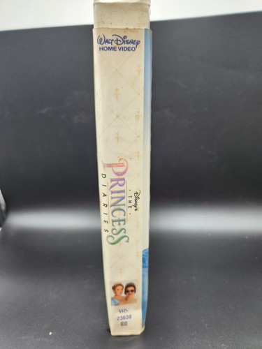 The Princess Diaries VHS Clamshell Julie Andrews Ann Hathaway - Picture 3 of 4