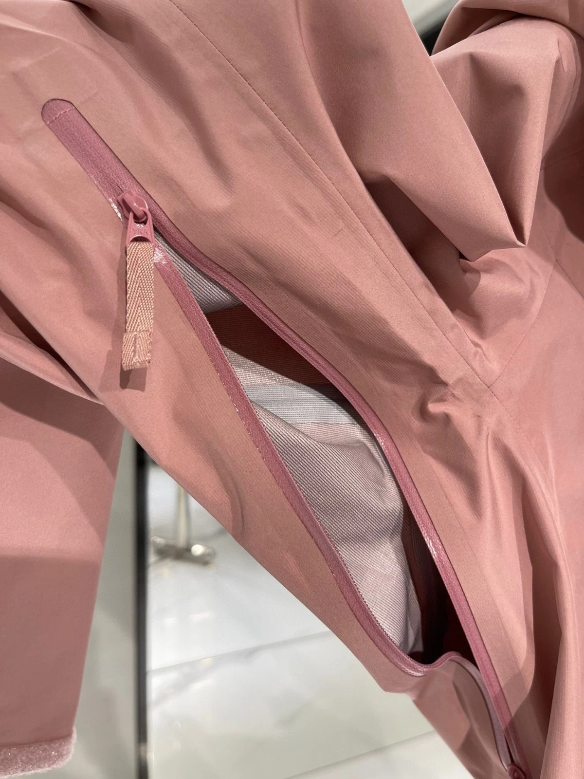 Unisex ARC Beta LT Coat Windproof Camping Outdoor Pink Travel Jackets - product detail image 10