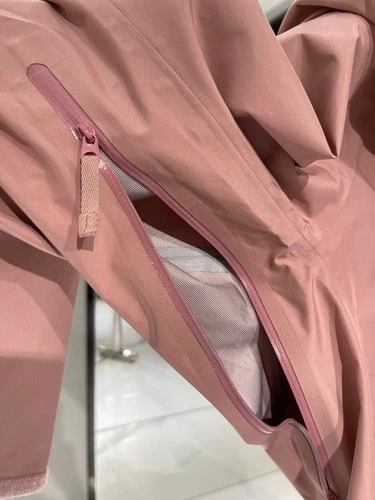 Unisex ARC Beta LT Coat Windproof Camping Outdoor Pink Travel Jackets image 10