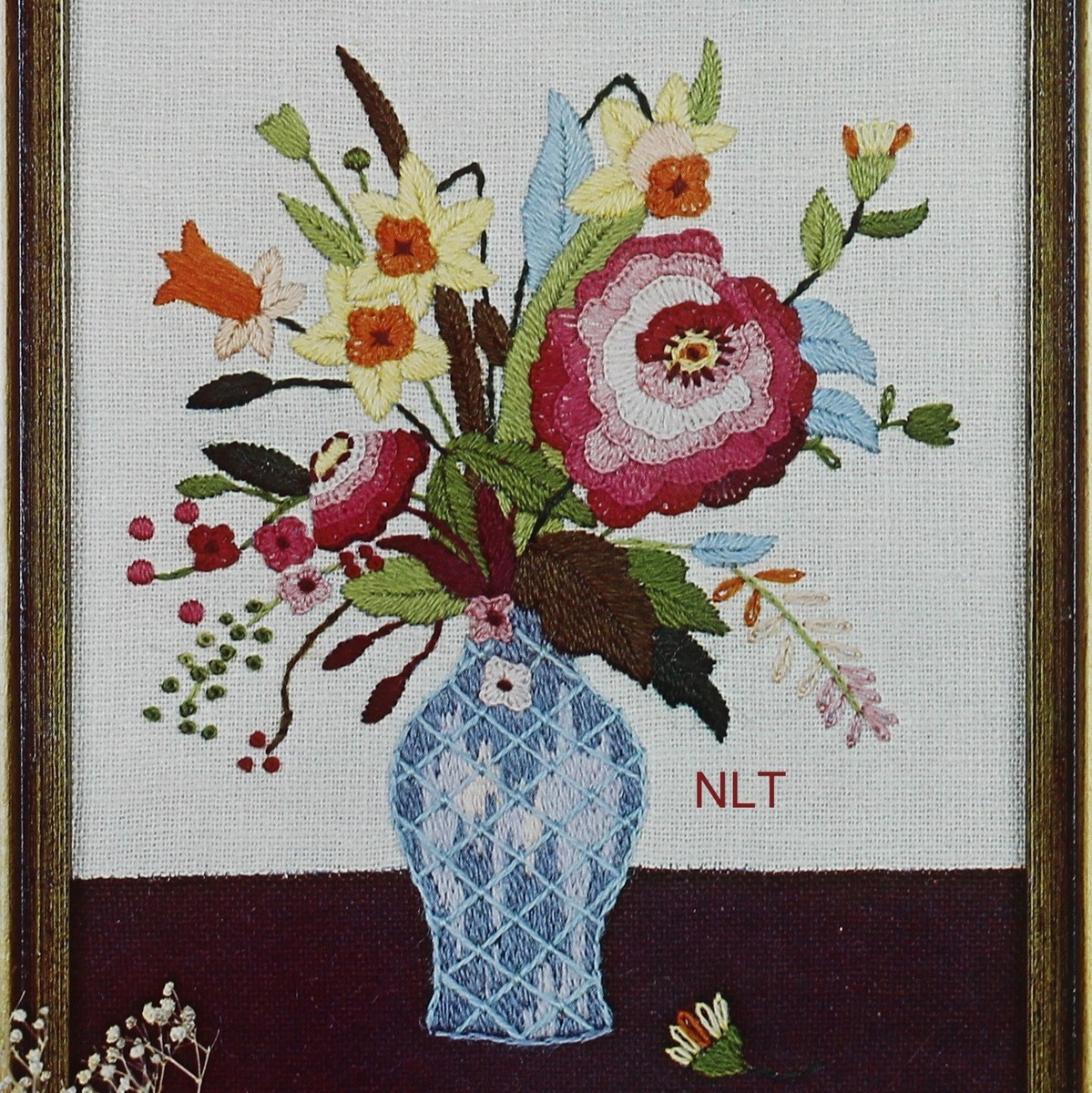 Vintage Crewel Embroidery Kit Daffodil Daffodils Rose Bouquet Blue