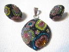 VINTAGE STERLING SILVER LARGE MULTI COLOR INLAID CRYSTALS PENDANT & EARRINGS SET