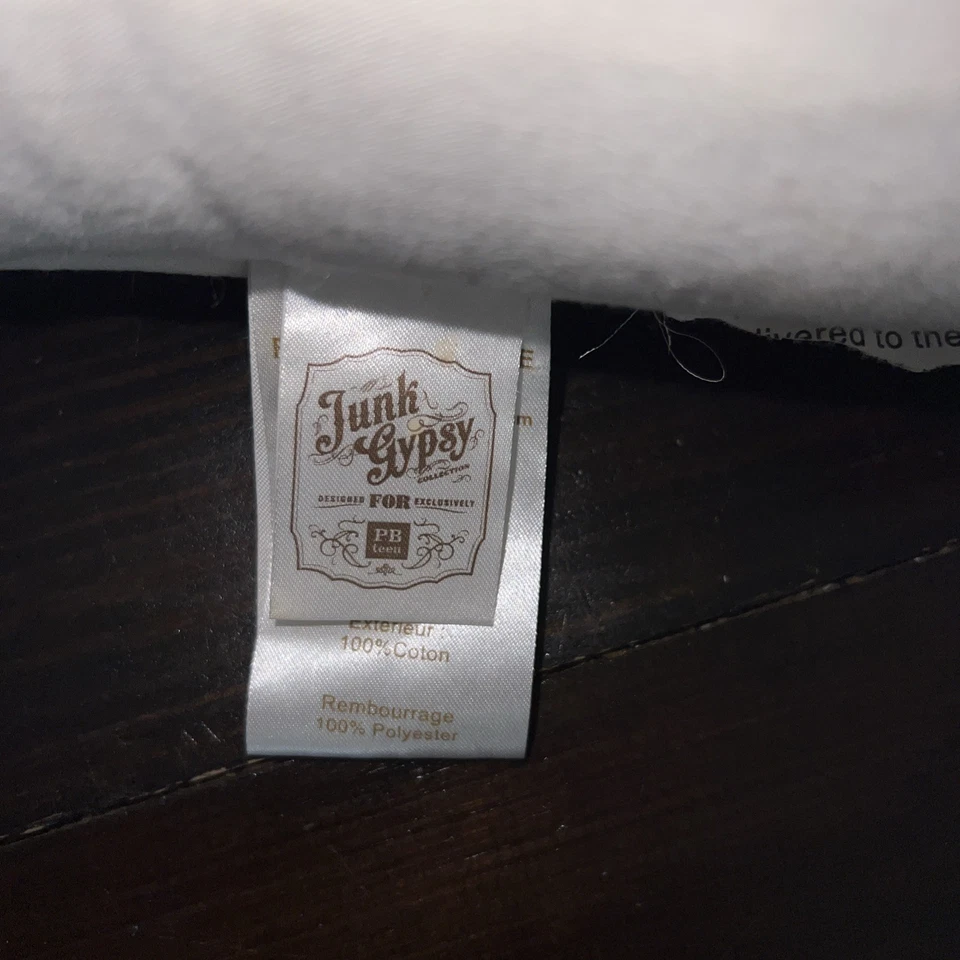 Travesseiro bordado para guitarra Pottery Barn Teen Junk cigana - Imagem 3 de 4