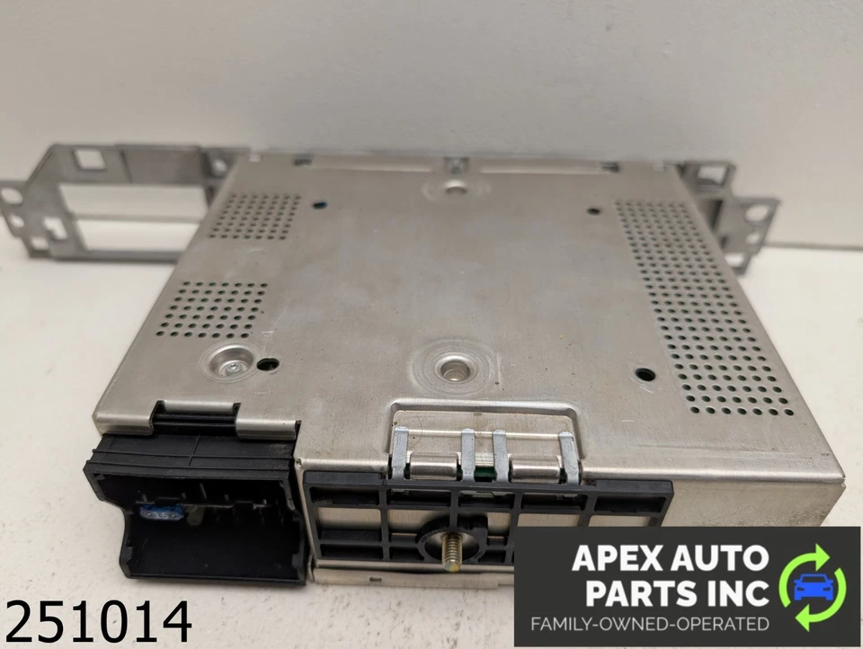 原始设备制造商 2002 - 2005 宝马 745Li 4.4L 升音频收音机系统 65126947711 — 第 4/4 张图片