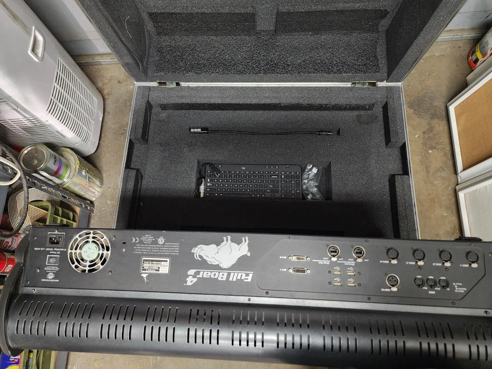 High End Systems Full Boar 4 Lighting Console in Road Case Whole Hog - Image 4 of 4