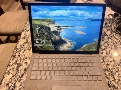 Microsoft Surface Laptop 1769 13.5