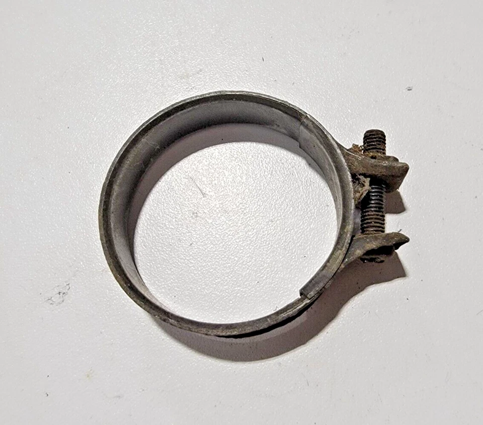 Soporte colector carburador abrazadera banda 1975-1976 Kawasaki KT250 Trials 250 Foto 2 de 4