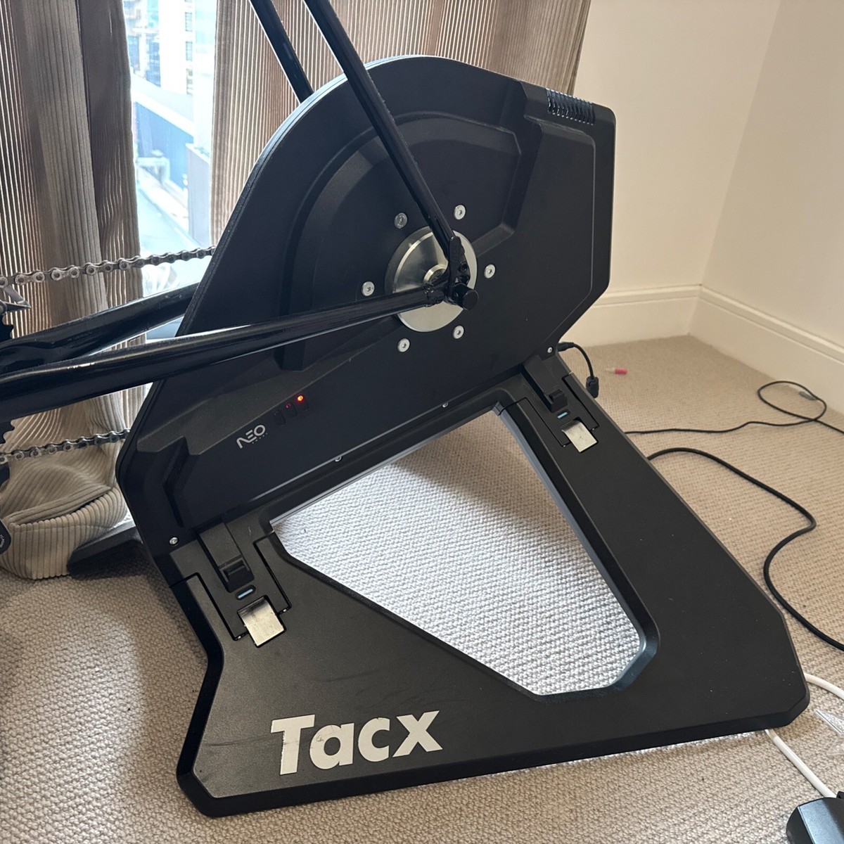 T2800 Tacx Neo Gen TACX NEO Smart ローラー台 (T2800 Neo)