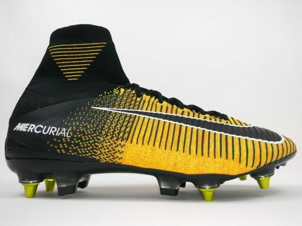 nike mercurial 9.5