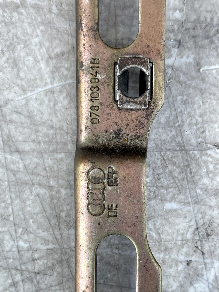 1996 AUDI A4 FRONT ENGINE APPEARANCE UPPER COVER SUPPORT BRACKET OEM - Image 2 of 4