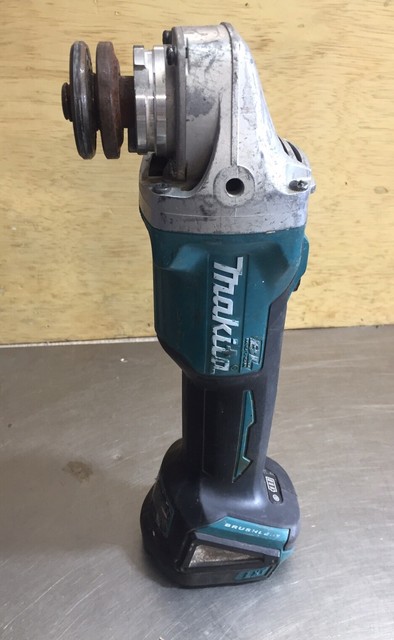 makita xag04z 18v