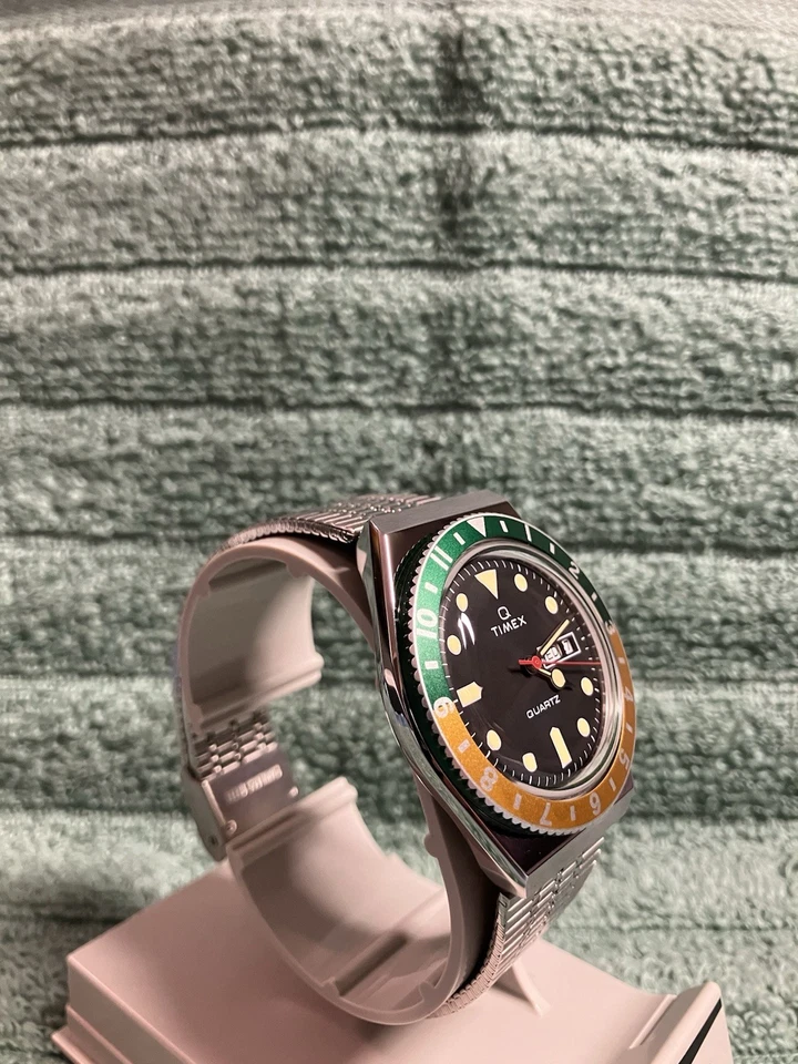 Timex Q (reedición) (bisel Sprite) 38 mm - Reloj clásico para hombre Foto 2 de 4