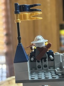 LEGO Castle Tower Raid+King And War Wagon/Troop Transport Skeletons/Orcs Retired