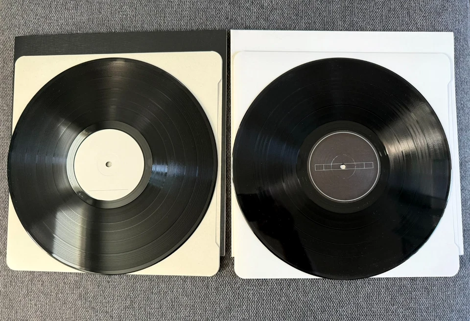 JOY DIVISION - In Memory. 2007 Ltd Ed. Vinyl Boxset. *RARE* Near Mint Condition - Image 3 of 4