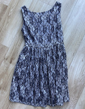 Women’s Grey/Black Floral Lace A-Line Short Dress Scoop Neck Sleeveless 10