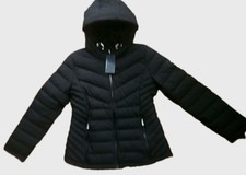 Tommy Hilfiger Women's Lightweight Puffer Packable Jacket Black Medium.