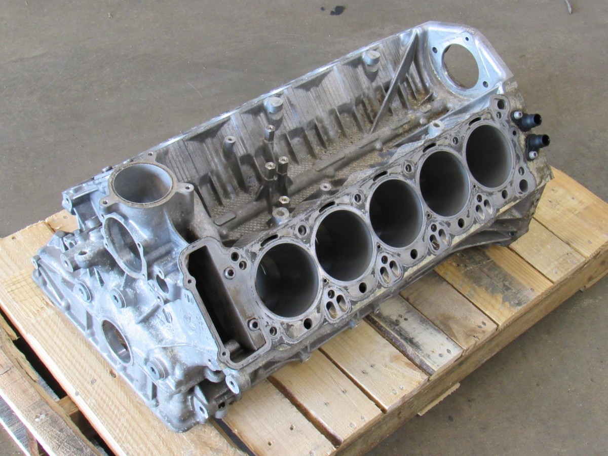 本 vb-4  No.1 New Cylinder Block Isuzu Engine 4JB1 for Kobelco SK60