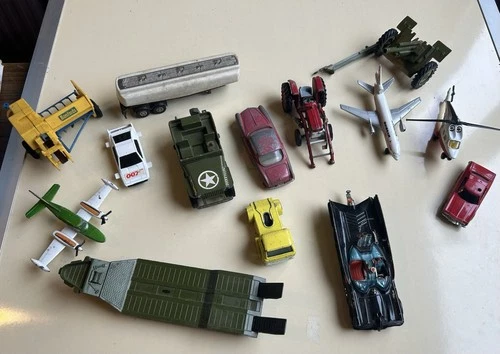 CORGI DINKY LESNEY BRITAINS TOYS VINTAGE ANTIQUE JOB LOT