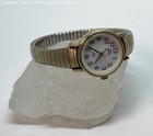VNTG Timex Ladies Indiglo Gold Tone Wristwatch 22.1g — photo 1
