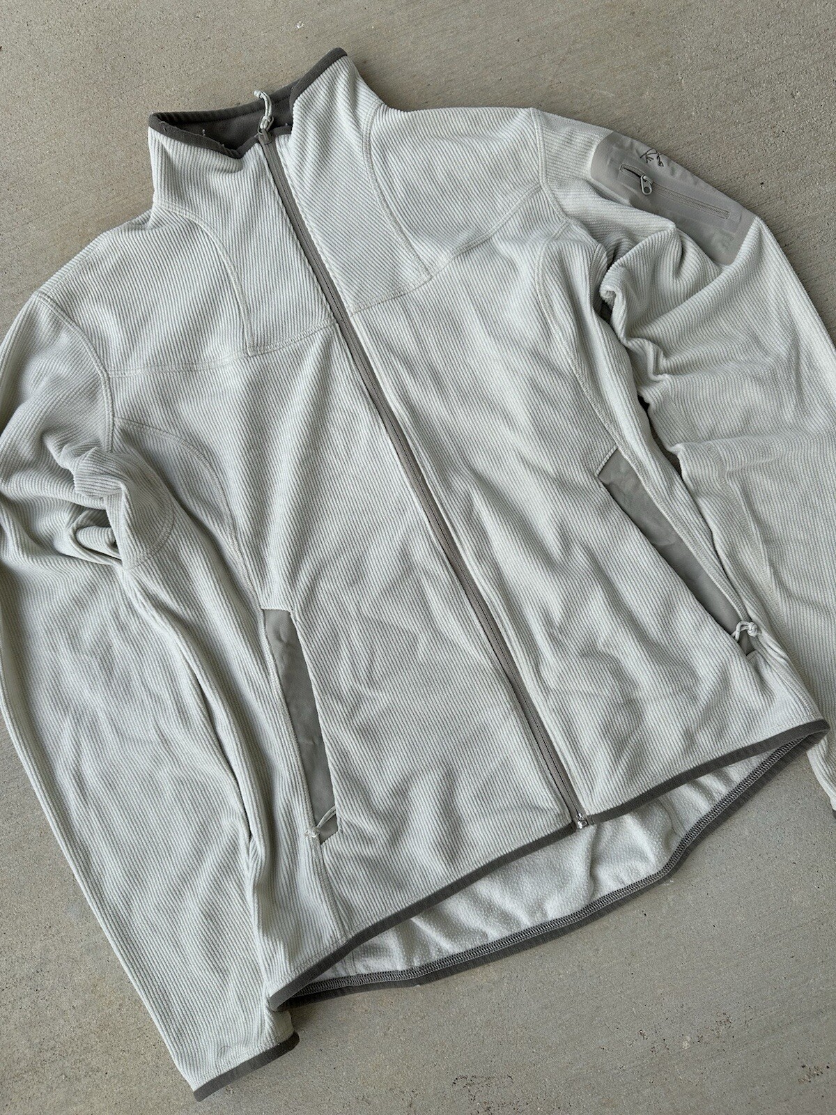 ARC'TERYX Arcteryx Covert Hoody Giacca Pile Donna Taglia M Maglione Full Zip Escursione