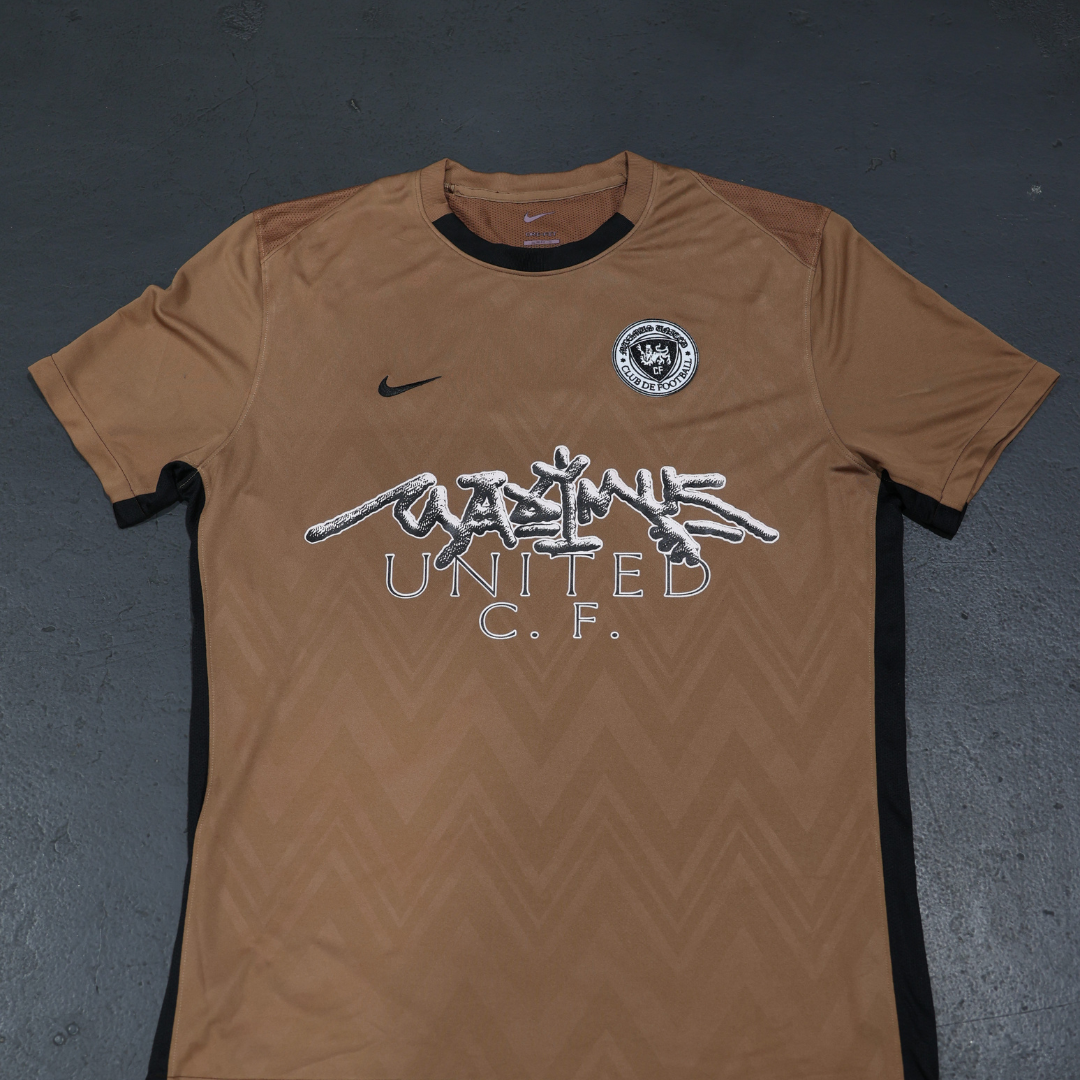 Nike Travis Scott Maximus Soccer Jersey (Complexcon Nike Travis Scott Maximus Soccer Jersey (Complexcon