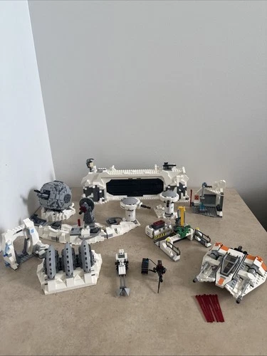 LEGO Star Wars: Assault on Hoth (75098) -No Minifigures
