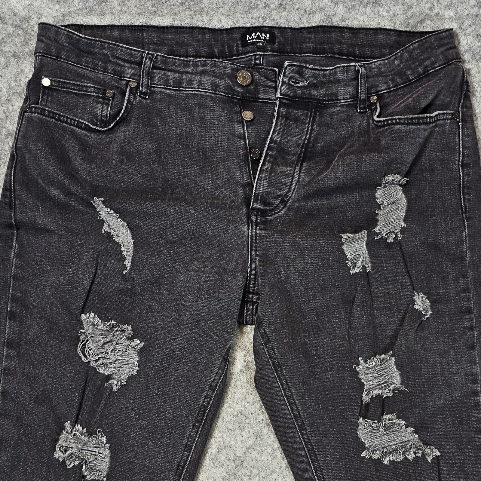 BooHoo MAN Jeans Men's 38 Measure: 38x31 Black Distressed Straight Button Fly