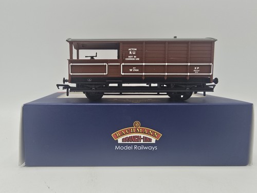 #7029 Bachmann 33-307A Ex-GWR 20 Tonnen 'Toad' Brake Van`W17414` in BR Bauxit. | Condition: Used