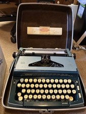 CARAVELLE 10 Portable Typewriter with Hard Case Key Manual JC Penneys thumbnail