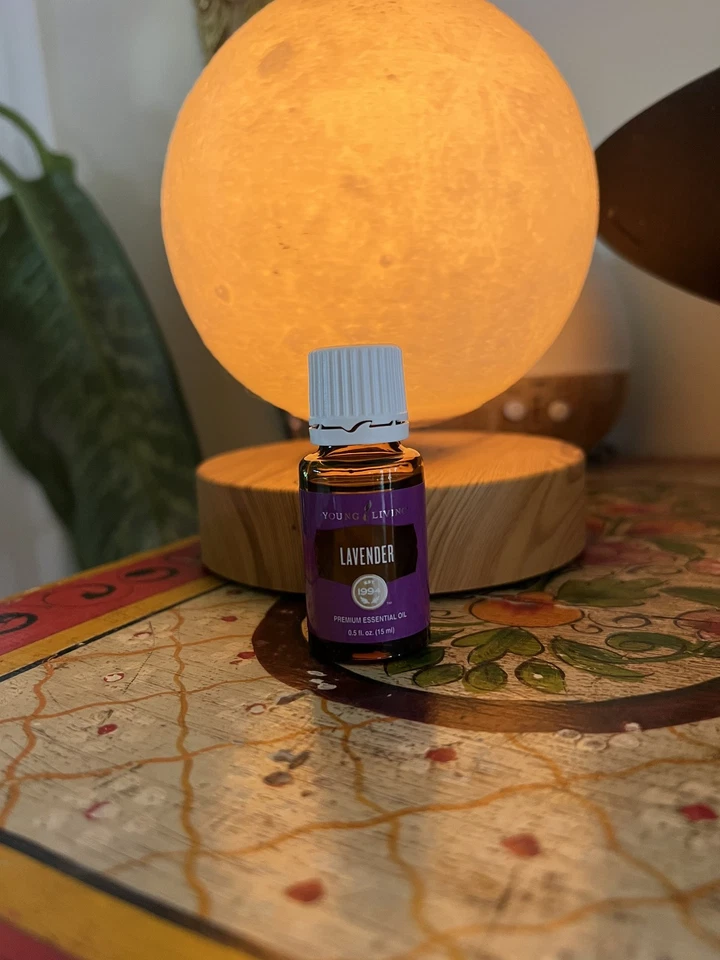 Aceite esencial de lavanda Young Living 15 ml (NUEVO) Foto 3 de 3