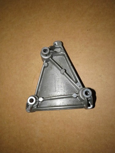 Audi S5 8F Cabrio Facelift Halter Aufnahme Klimakompressor M17746 06e260835c