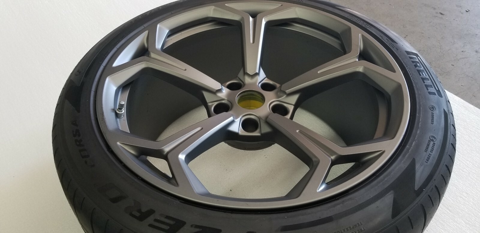 LAMBORGHINI URUS ALUMINUM NATH TITANIUM MATTE 22 REAR RIM WHEEL OEM 4ML601025L