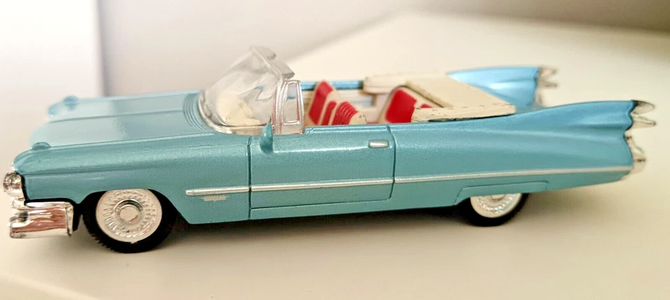 Cadillac série 62 - 1959 - en Boîte 1/43 - Photo 2/4