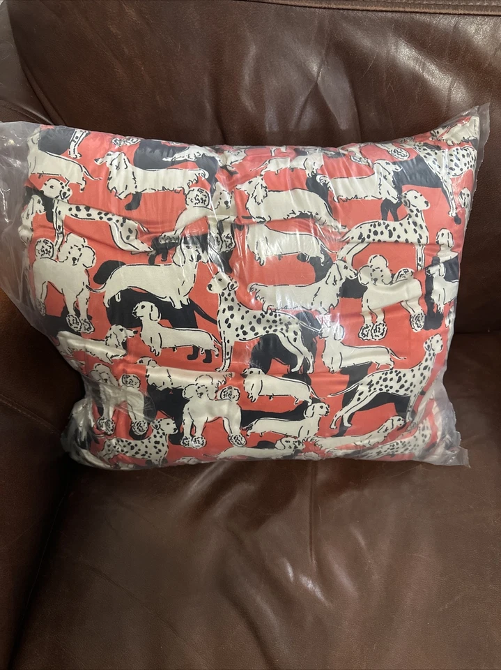 Almohada decorativa Kate Spade para perro mezcla de seda Foto 3 de 3