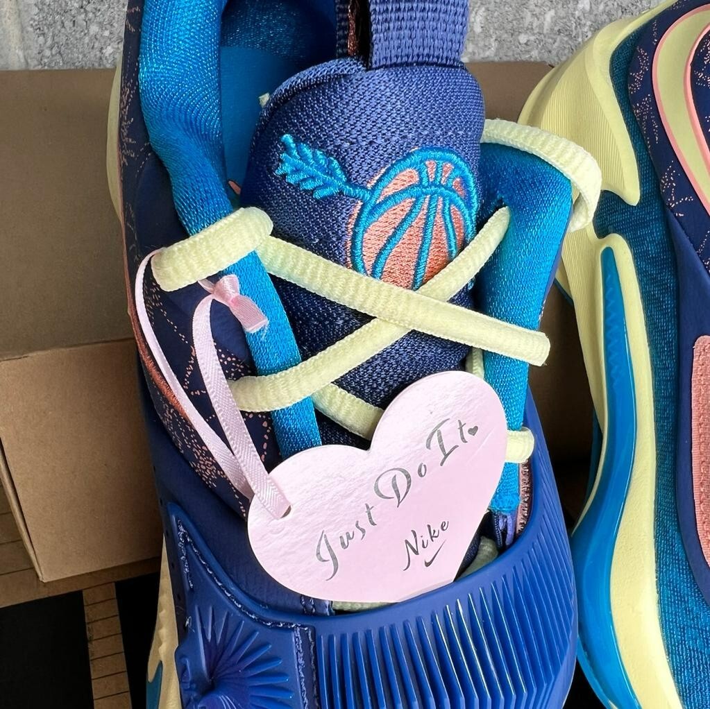 Nike Zoom Freak 3 NRG Giannis Blue Citron Valentines MEN'S Nike Zoom Freak 3 NRG Giannis Blue Citron Valentines MEN'S
