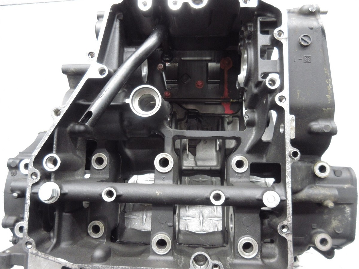 2000 00 01 Kawasaki ZX12R ZX1200 OEM Crankcase Crank Case Engine
