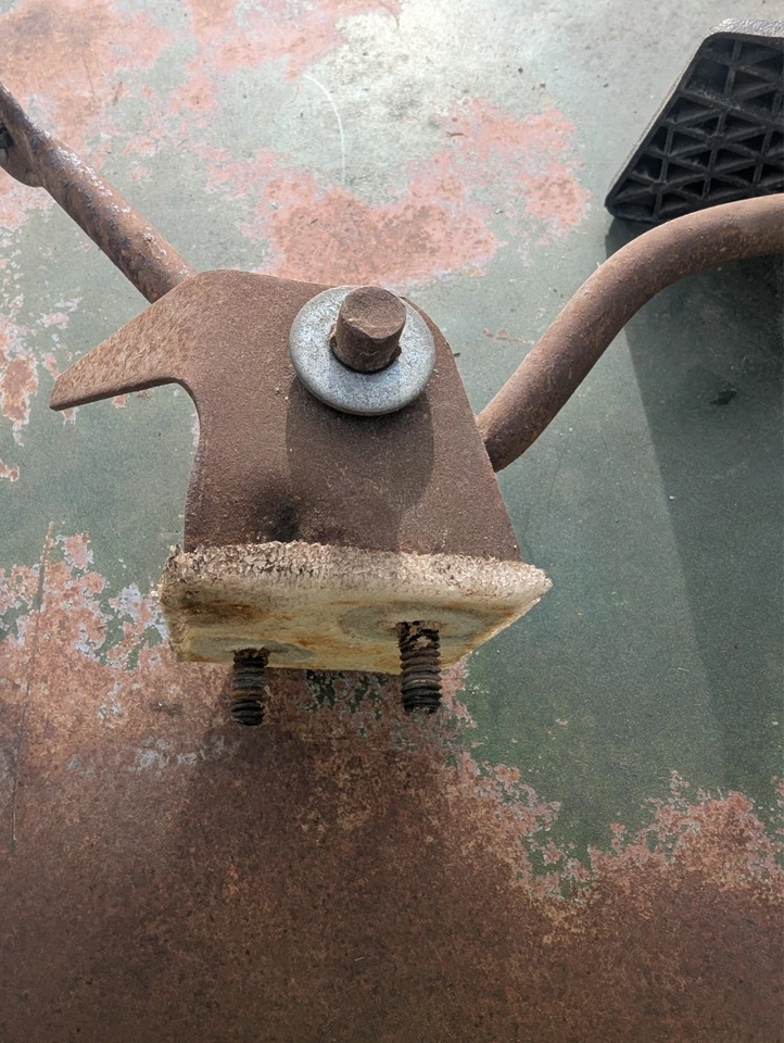 1973 Dodge Coronet Gas Pedal Throttle Assembly Mopar - Image 3 of 4