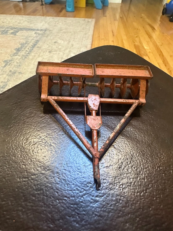 Toy Vintage Ertl Allis Chalmers 1/16 Scale  Winged Disc Harrow Farm Implement - Image 2 of 3