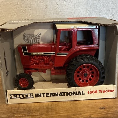 ERTL International IH 1566 Tractor 1/16 Special Edition Made in USA Original Box