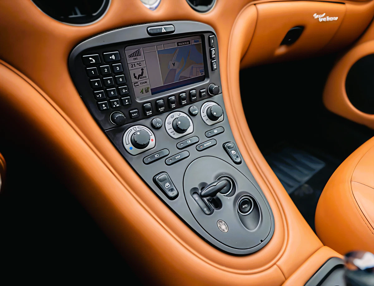 Console centrale Maserati Ghibli in fibra di carbonio