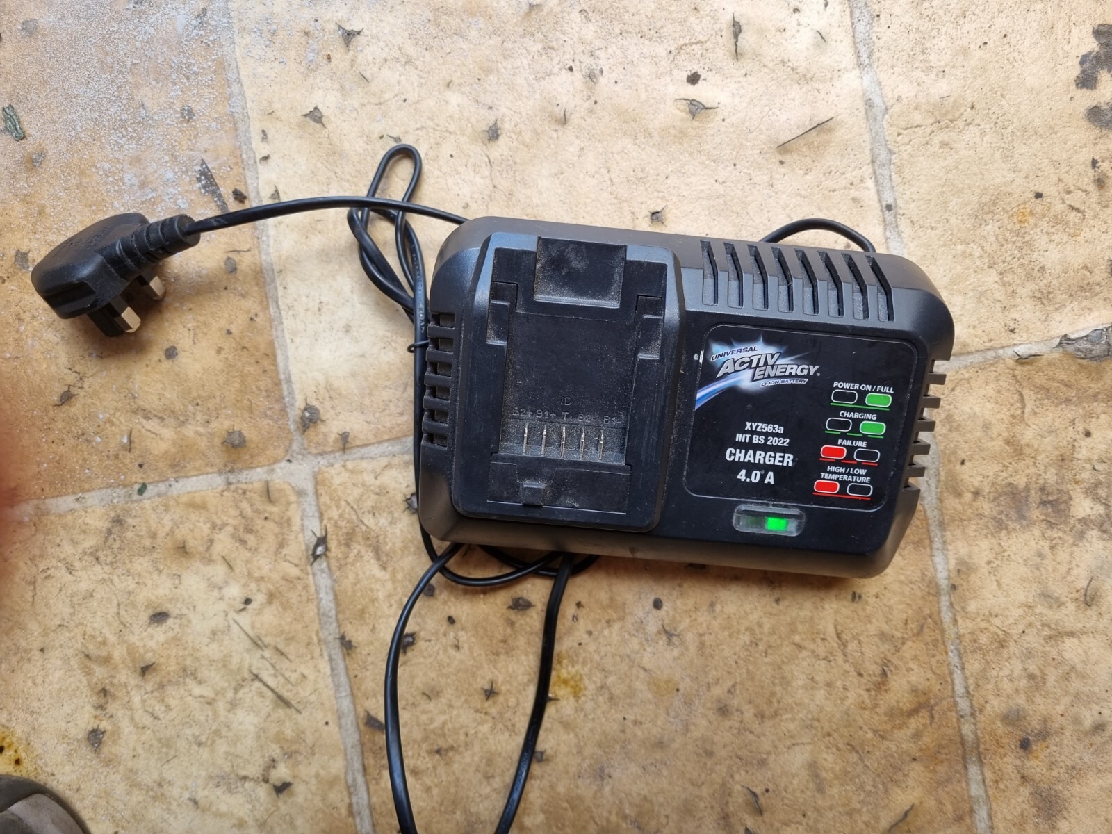 Aldi ACTIV ENERGY BATTERY CHARGER LIION 4.0A FOR 20/40V BATTERIES