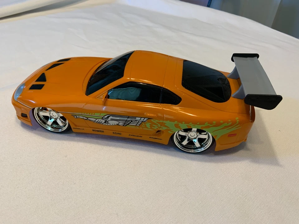Fast & Furious Orange 1:16 Brian's 1995 Toyota Supra R/C Toy Car USB Jada Toys - Image 2 of 4