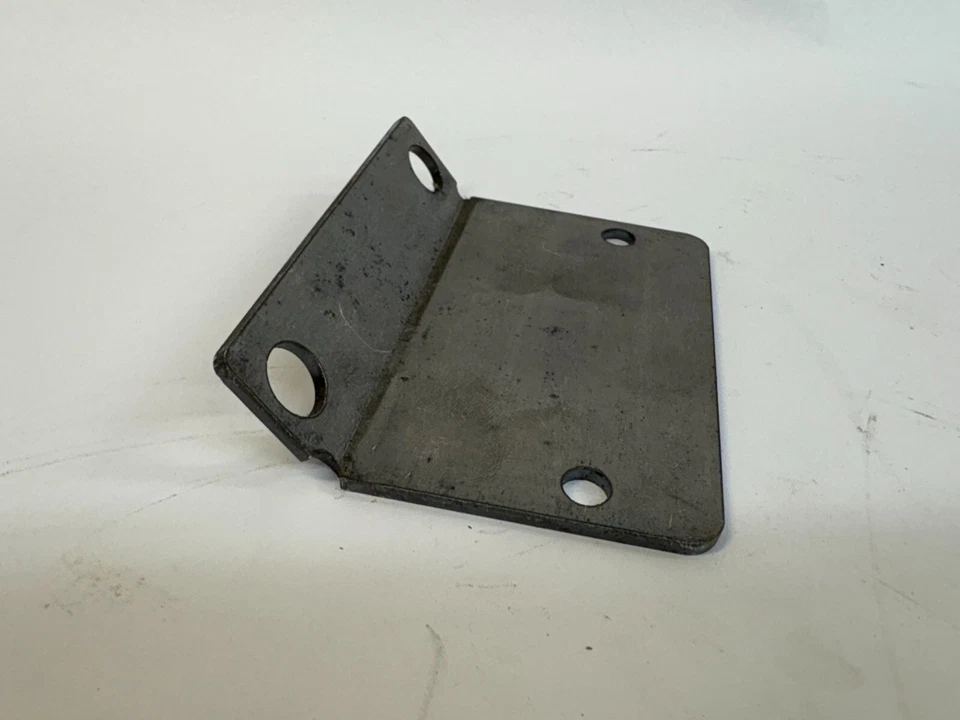 Harley Redneck Engineering regulador de voltaje reubicación soporte de montaje Foto 2 de 2