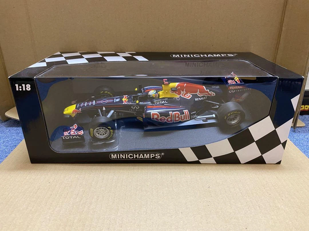 Sebastian Vettel RedBull 1:18 Scale Diecast Formula 1 Cars for