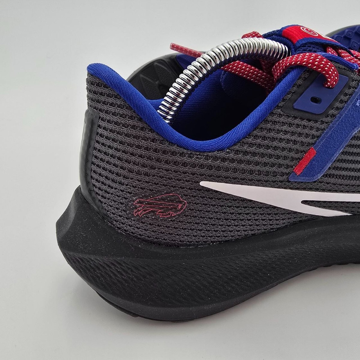 Size 9 - Nike NFL x Air Zoom Pegasus 40 Buffalo Bills for Size 9 - Nike NFL x Air Zoom Pegasus 40 Buffalo Bills for