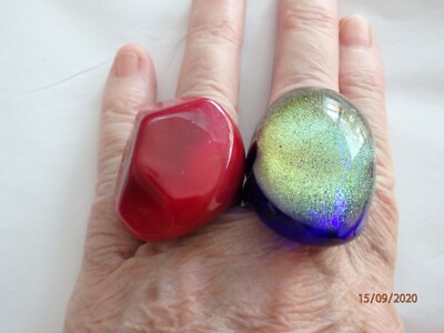 Set of 2 Murano Art Glass Rings,Dome One Red+One Blue Iridescent ,NEW, No Flaws 