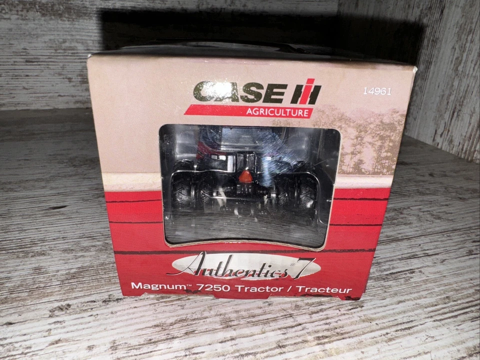 1/64 Case Ih Magnum 7250 Fwa Tractor Rear Duals  Authentics #7 Ertl Die-Cast - Image 4 of 4