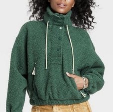 Universal Thread Women's Green Pull Over Sweater With Quarter Zip