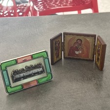 ANCIENS OBJETS RELIGIEUX TRIPTYQUE BOIS ITALY ET CÈNE METAL RELIEF